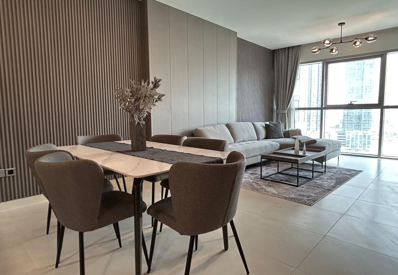 Apartment in Abu Dhabi - Chic 1 BHK Retreat in Radiant Viewz, Abu Dhabi | Fully Furnished | Prime Location