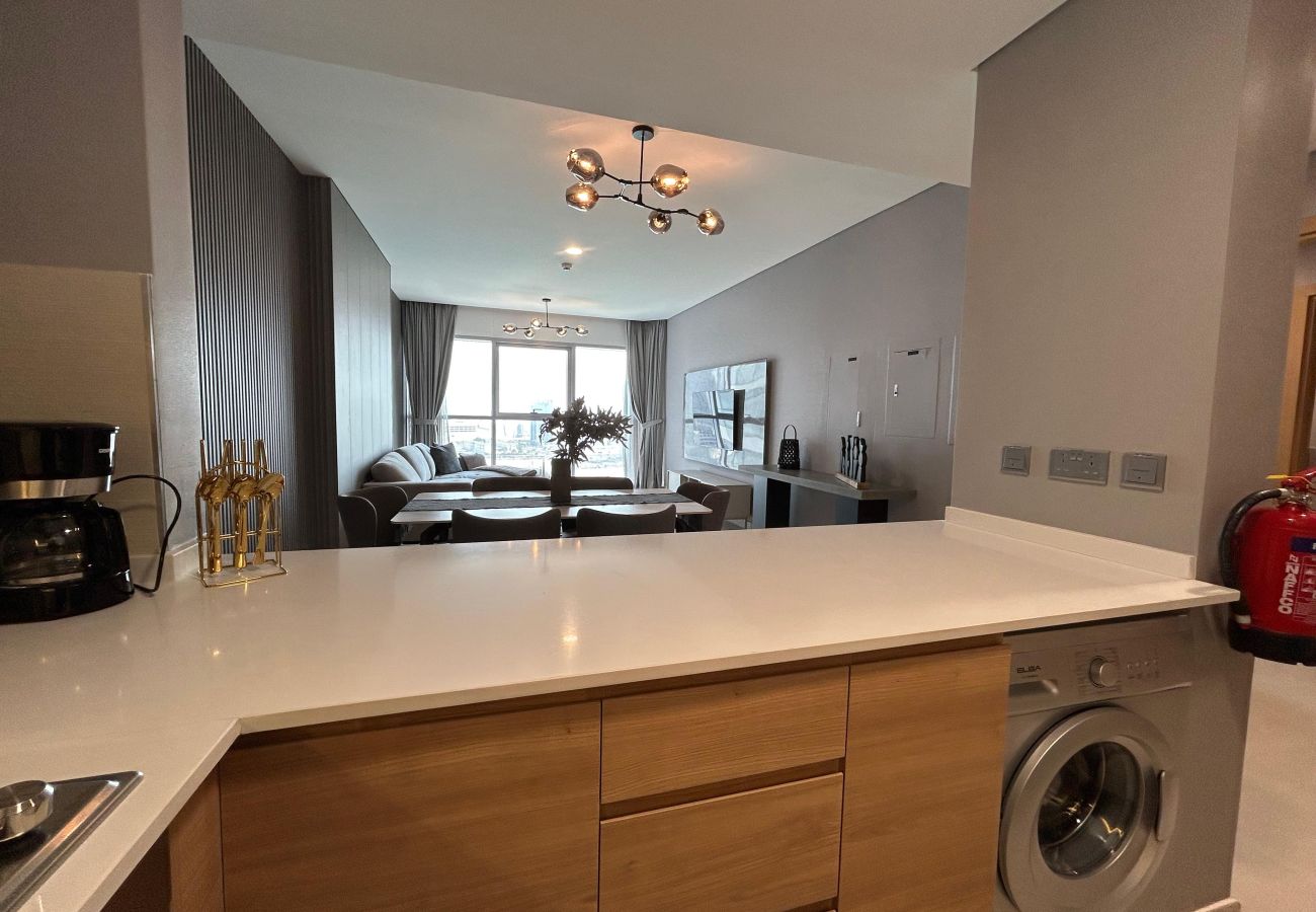 Apartment in Abu Dhabi - Chic 1 BHK Retreat in Radiant Viewz, Abu Dhabi | Fully Furnished | Prime Location