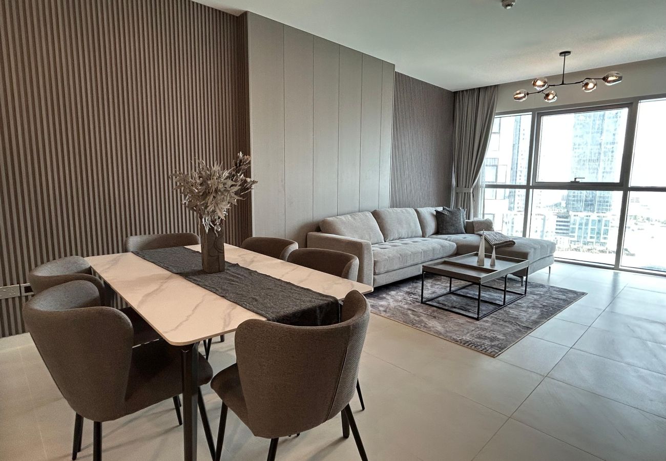 Apartment in Abu Dhabi - Chic 1 BHK Retreat in Radiant Viewz, Abu Dhabi | Fully Furnished | Prime Location