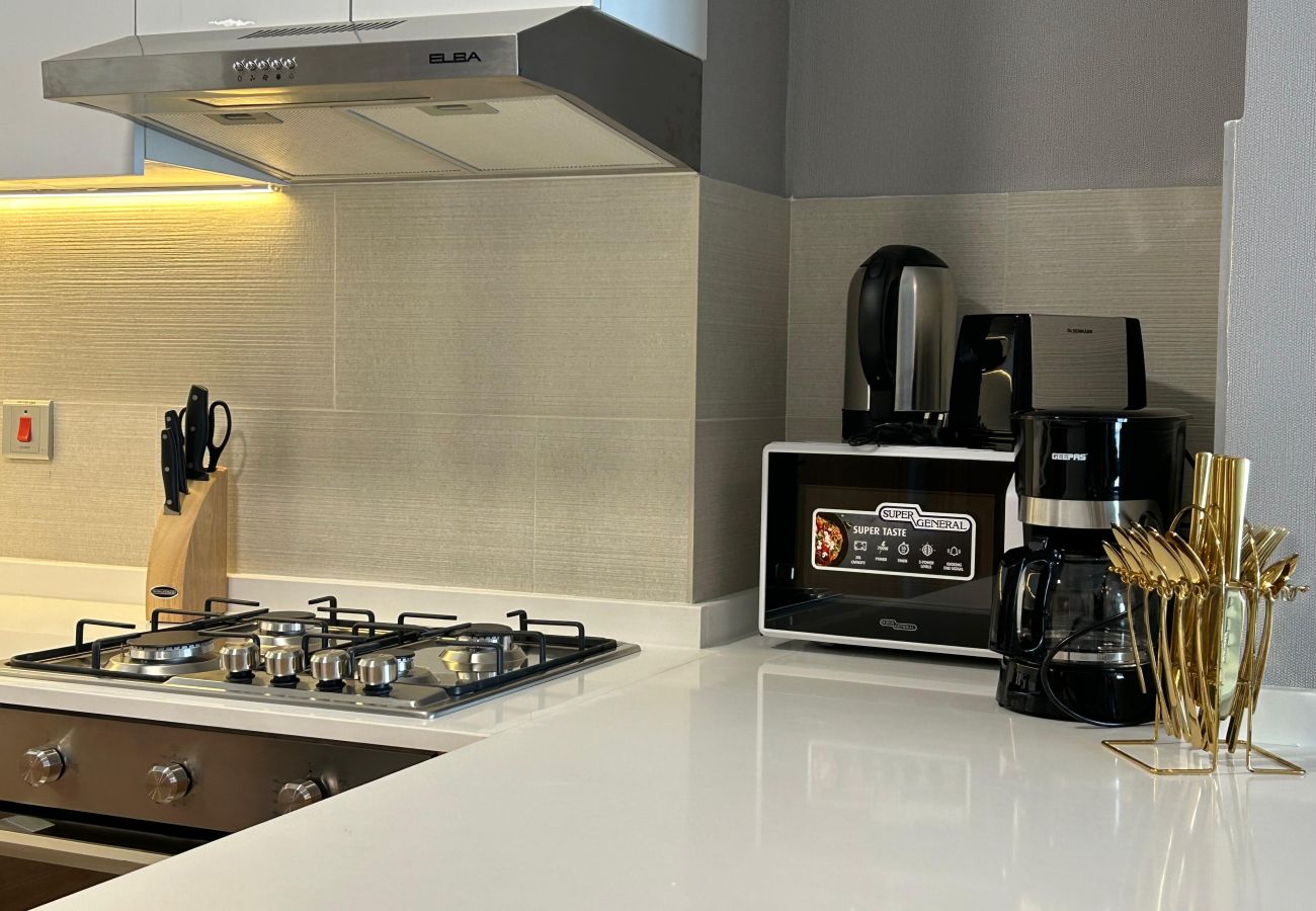 Apartment in Abu Dhabi - Chic 1 BHK Retreat in Radiant Viewz, Abu Dhabi | Fully Furnished | Prime Location