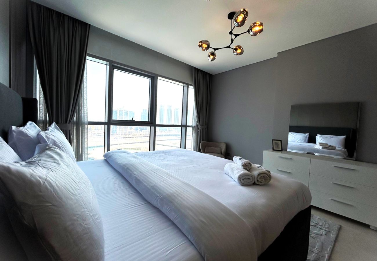 Apartment in Abu Dhabi - Chic 1 BHK Retreat in Radiant Viewz, Abu Dhabi | Fully Furnished | Prime Location