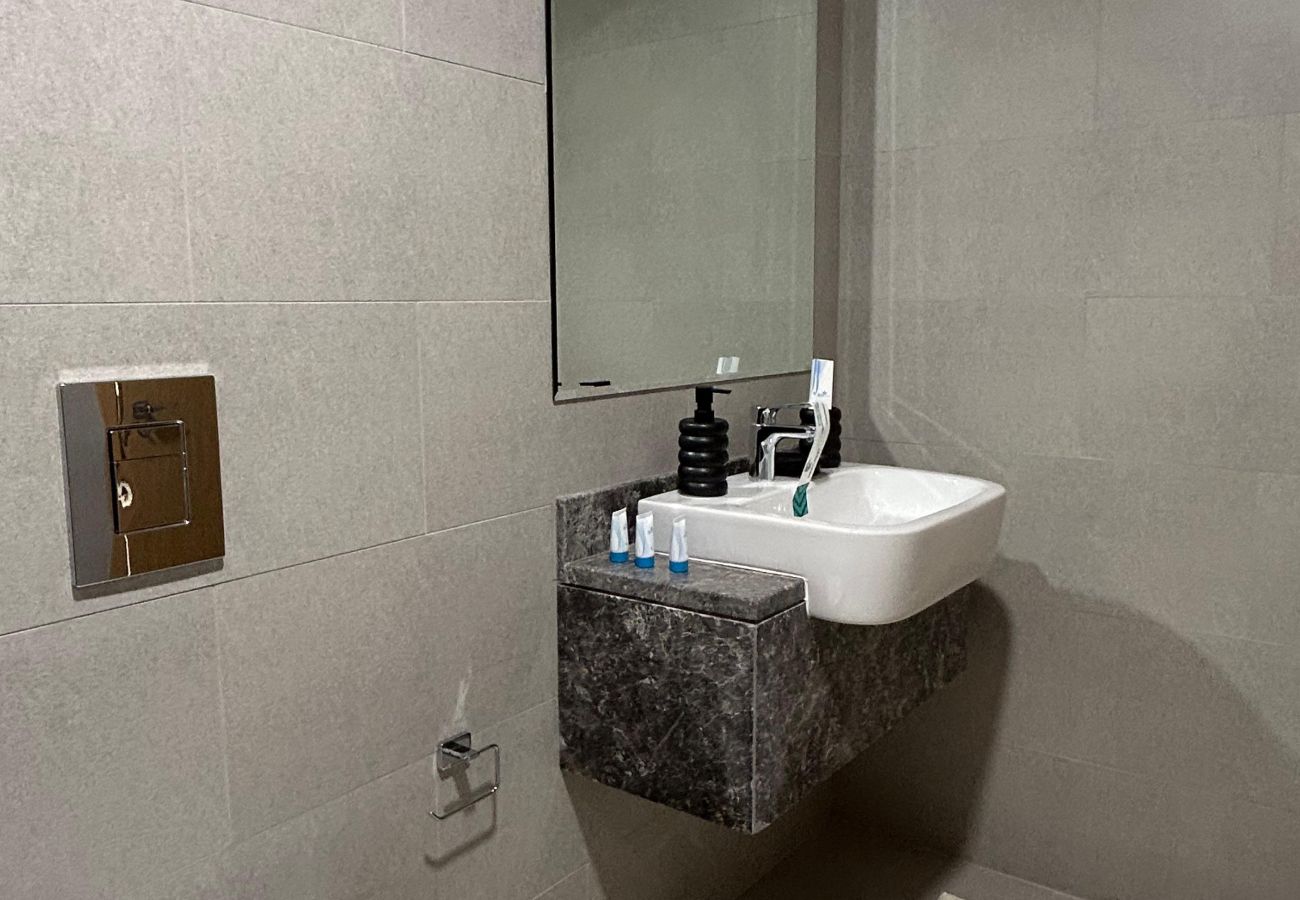 Apartment in Abu Dhabi - Stunning 01 BHK Apt in Abudhabi