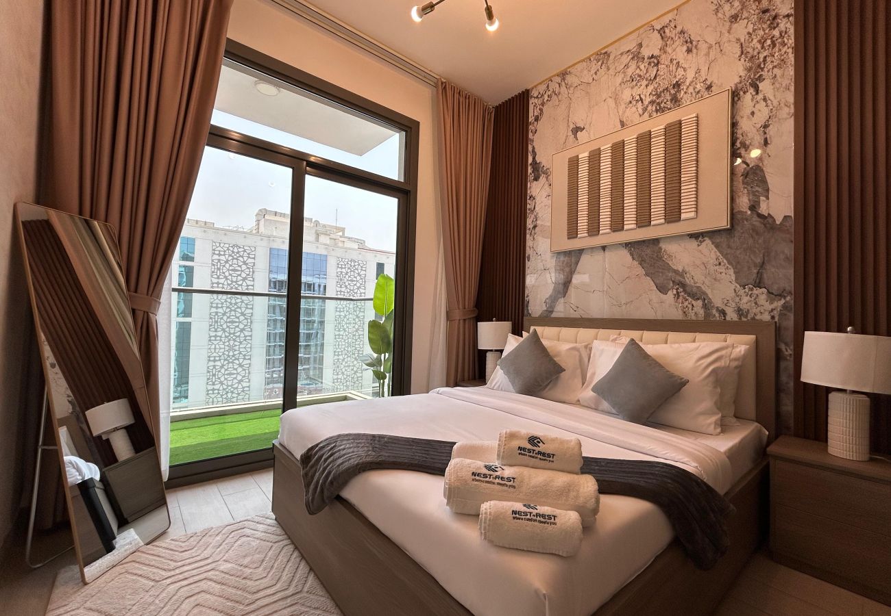 Apartment in Dubai - Stylish 1-Bedroom Apartment in Laya Heights, Dubai | 🏋️‍♂️ Gym | 🏊‍♀️ Pool | ☕ Fully Equipped Kitchen