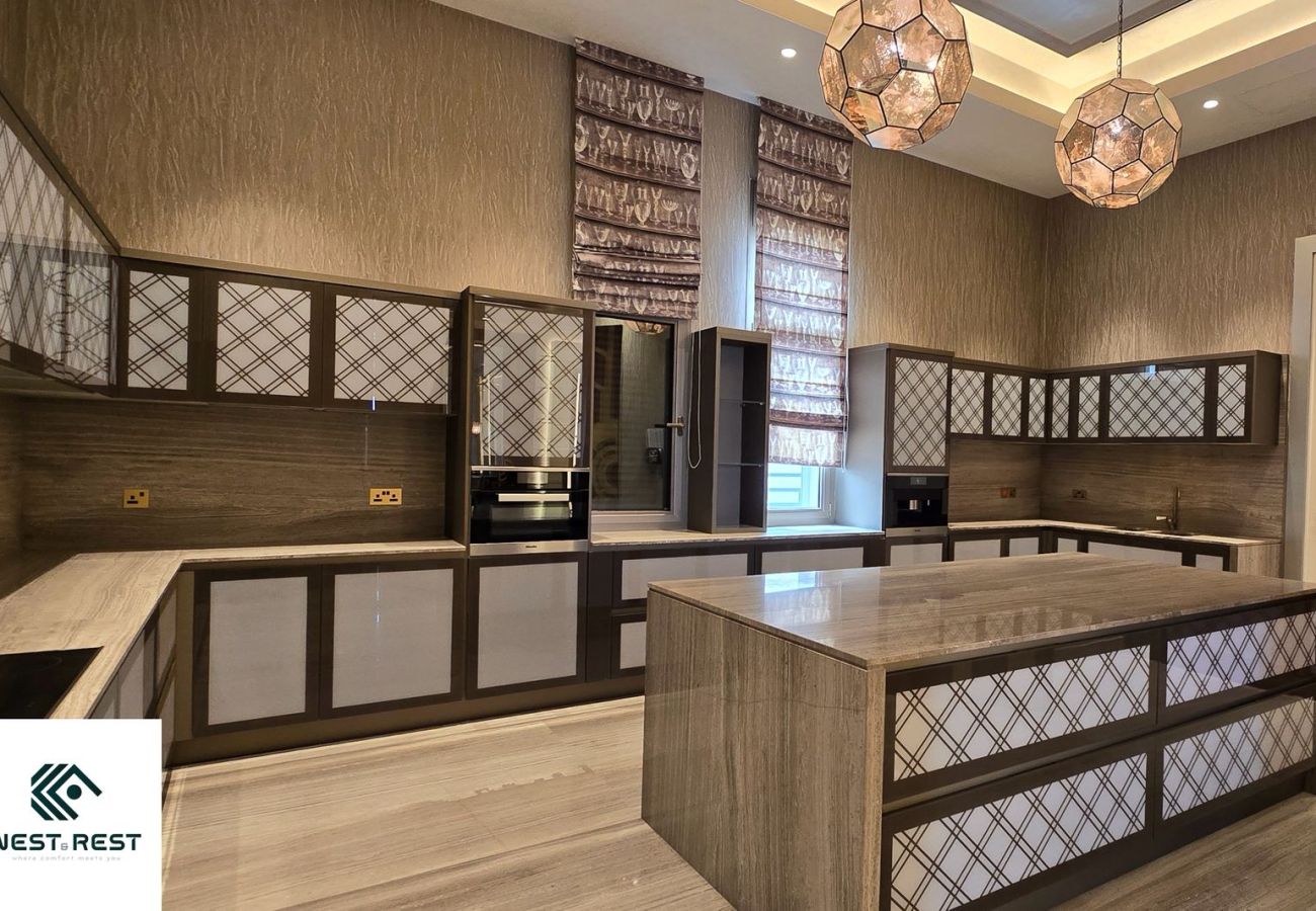 Villa in Dubai - Palatial 7-Bedroom Ultra-Luxury Villa with Private Diwan, Dual Pools, Private Lounge Club & Elite Finishes Villa in Dubai - Palatial 7-Bedroom Ultra-Luxury Villa with Private Diwan, Dual Pools, Private Lounge Club & Elite Finishes