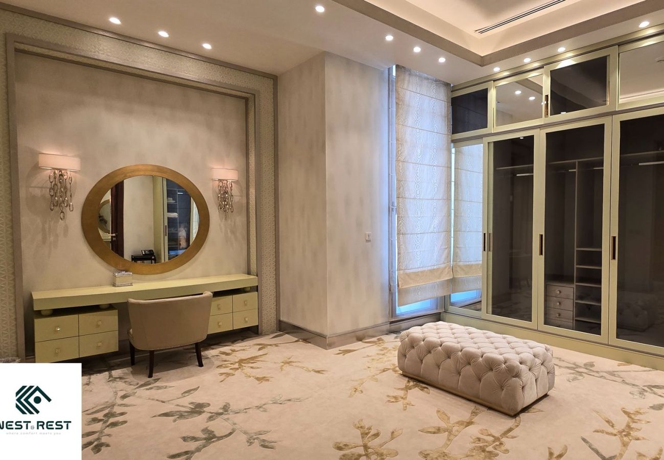 Villa in Dubai - Palatial 7-Bedroom Ultra-Luxury Villa with Private Diwan, Dual Pools, Private Lounge Club & Elite Finishes Villa in Dubai - Palatial 7-Bedroom Ultra-Luxury Villa with Private Diwan, Dual Pools, Private Lounge Club & Elite Finishes