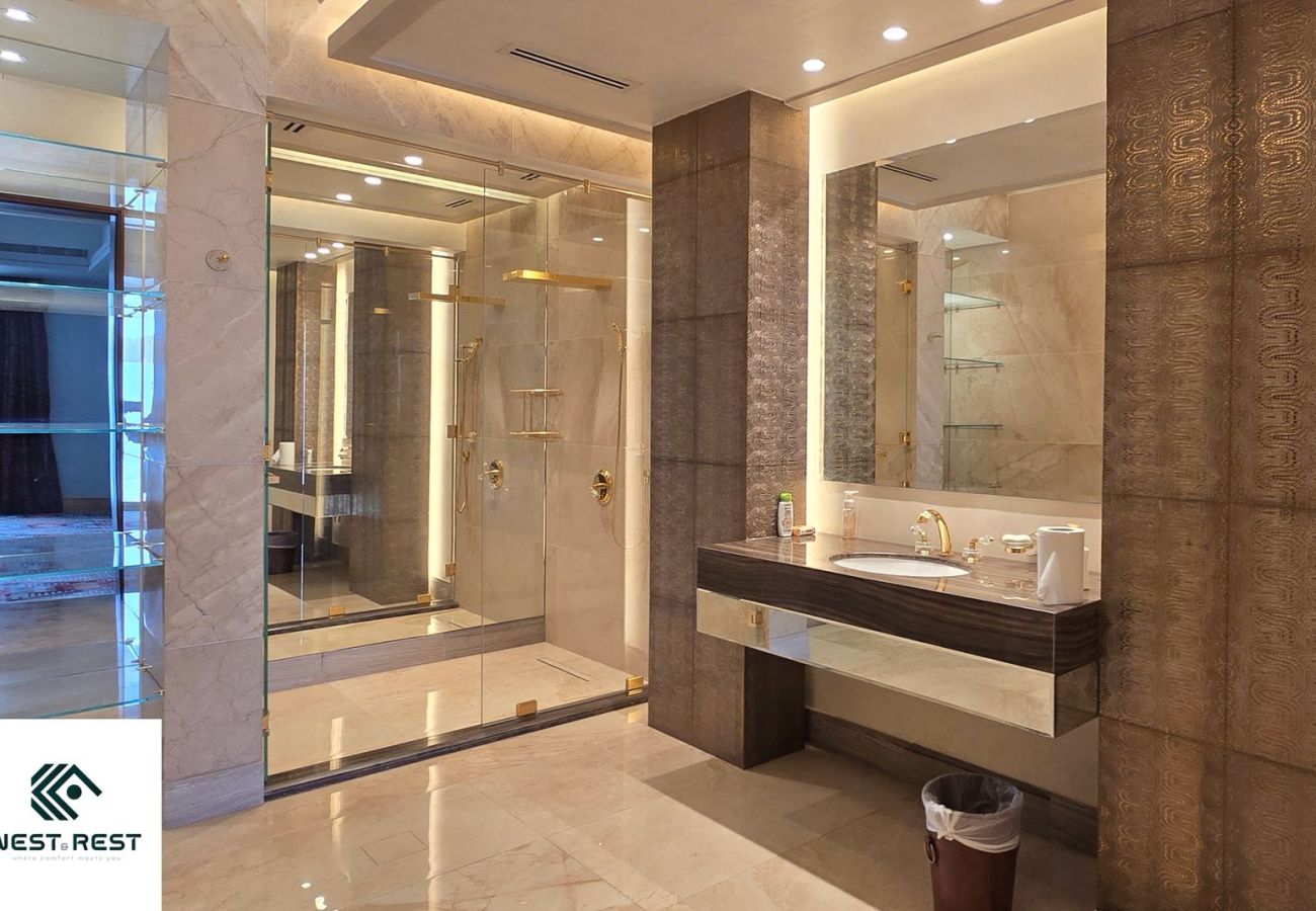 Villa in Dubai - Palatial 7-Bedroom Ultra-Luxury Villa with Private Diwan, Dual Pools, Private Lounge Club & Elite Finishes Villa in Dubai - Palatial 7-Bedroom Ultra-Luxury Villa with Private Diwan, Dual Pools, Private Lounge Club & Elite Finishes