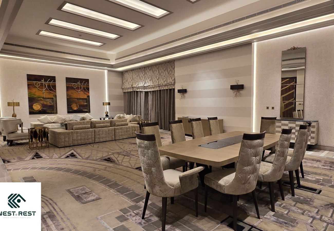 Villa in Dubai - Palatial 7-Bedroom Ultra-Luxury Villa with Private Diwan, Dual Pools, Private Lounge Club & Elite Finishes Villa in Dubai - Palatial 7-Bedroom Ultra-Luxury Villa with Private Diwan, Dual Pools, Private Lounge Club & Elite Finishes