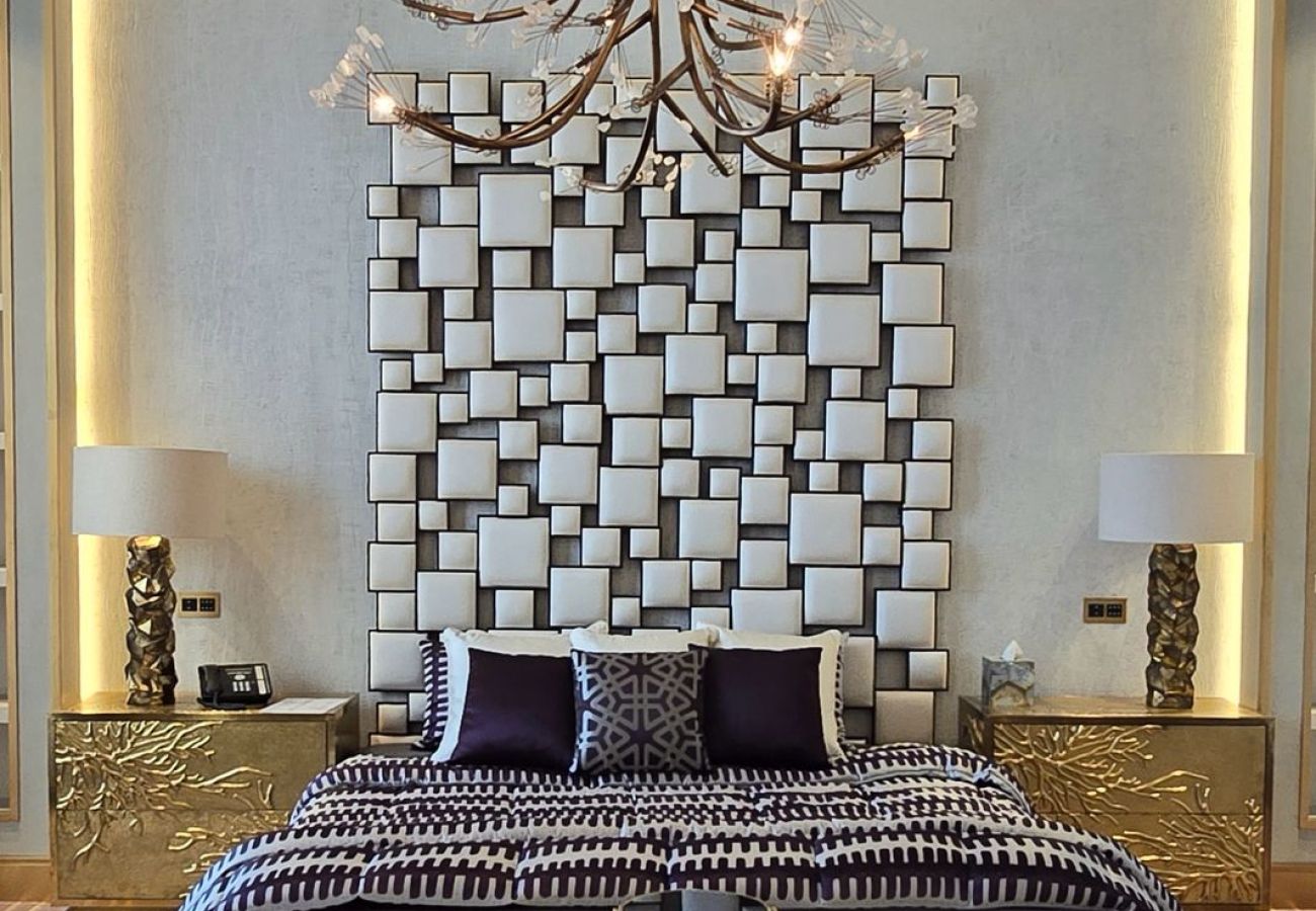 Villa in Dubai - Palatial 7-Bedroom Ultra-Luxury Villa with Private Diwan, Dual Pools, Private Lounge Club & Elite Finishes Villa in Dubai - Palatial 7-Bedroom Ultra-Luxury Villa with Private Diwan, Dual Pools, Private Lounge Club & Elite Finishes