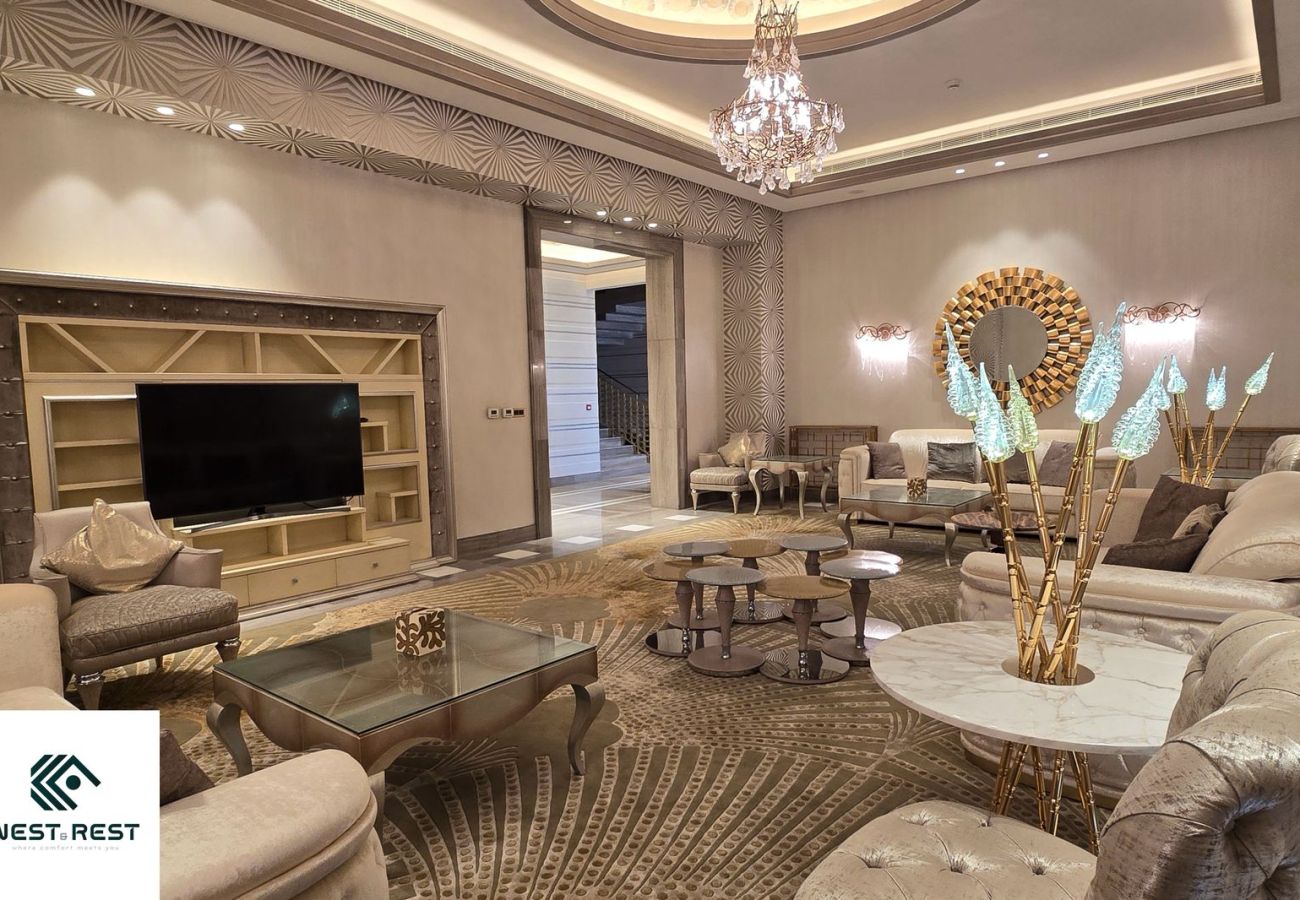 Villa in Dubai - Palatial 7-Bedroom Ultra-Luxury Villa with Private Diwan, Dual Pools, Private Lounge Club & Elite Finishes Villa in Dubai - Palatial 7-Bedroom Ultra-Luxury Villa with Private Diwan, Dual Pools, Private Lounge Club & Elite Finishes