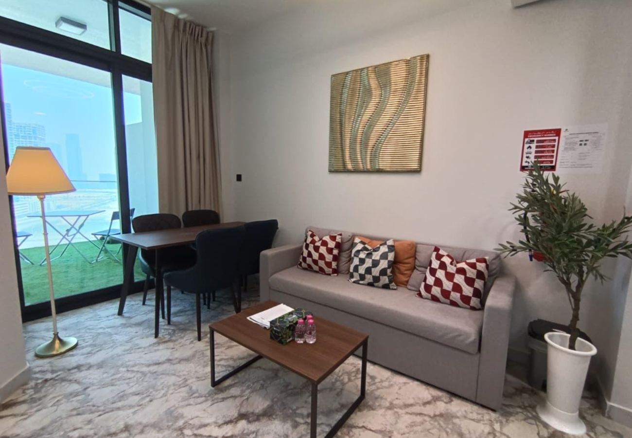 Apartment in Abu Dhabi - Elegant 1br Apt with balcony | Al Maryah Vista 1 