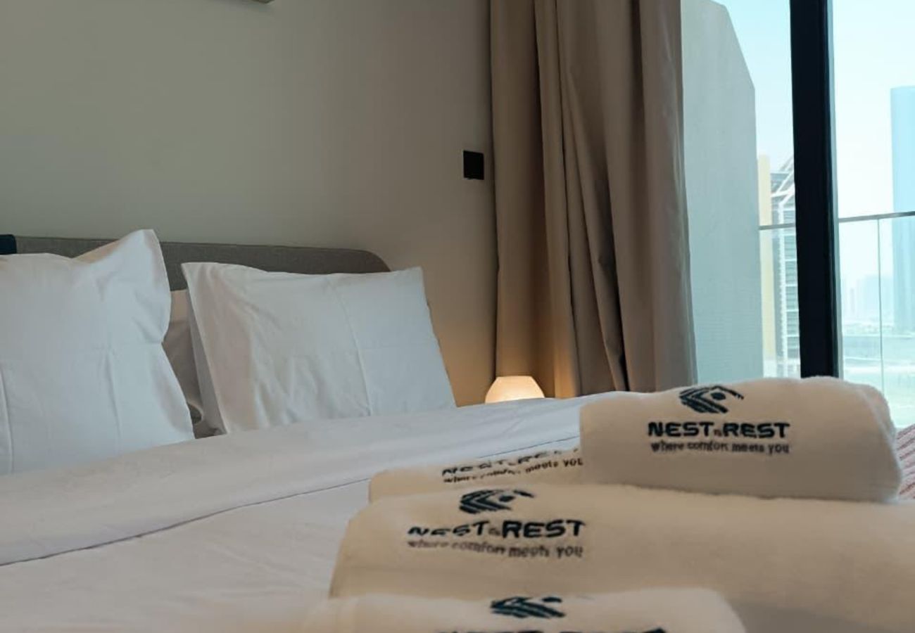 Apartment in Abu Dhabi - Elegant 1br Apt with balcony | Al Maryah Vista 1 