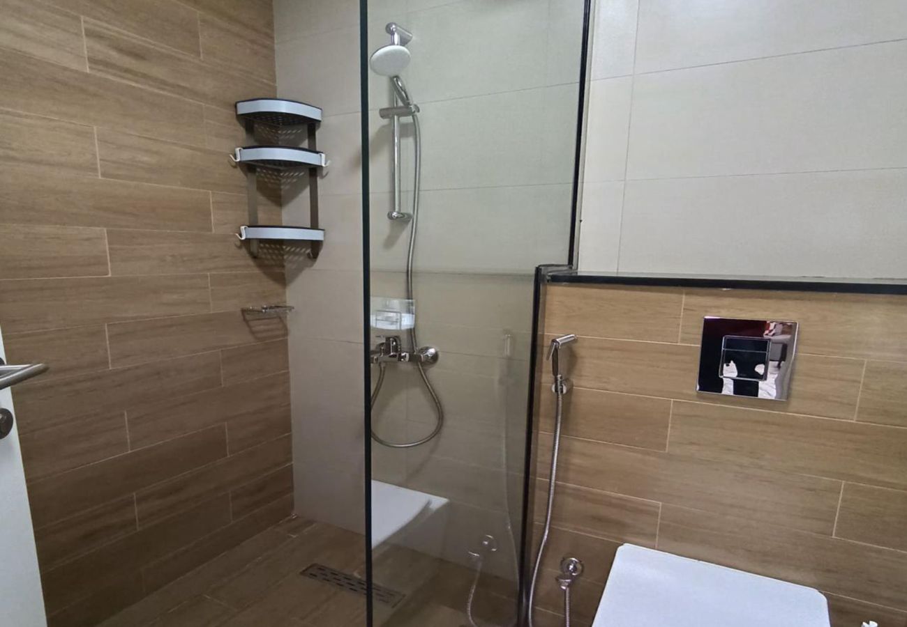 Apartment in Abu Dhabi - Elegant 1br Apt with balcony | Al Maryah Vista 1 