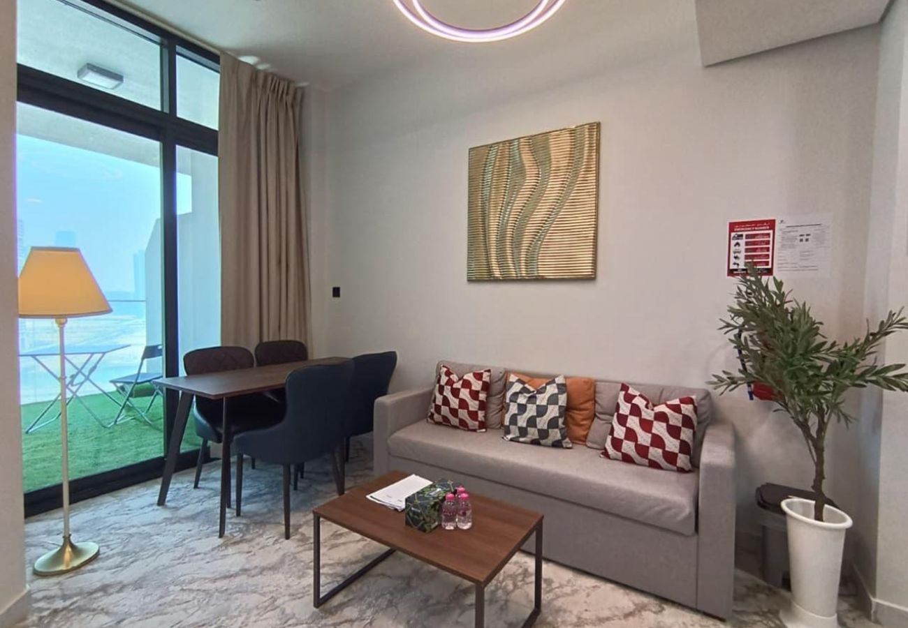 Apartment in Abu Dhabi - Elegant 1br Apt with balcony | Al Maryah Vista 1 
